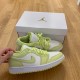 Air Jordan 1 Low Limelight DH9619-103 Summit Bílý/Limelight