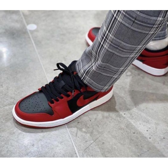 Air Jordan 1 Low Reverse Bred Pebbled Swoosh 553558-605 Gymred/Bílý/Černá