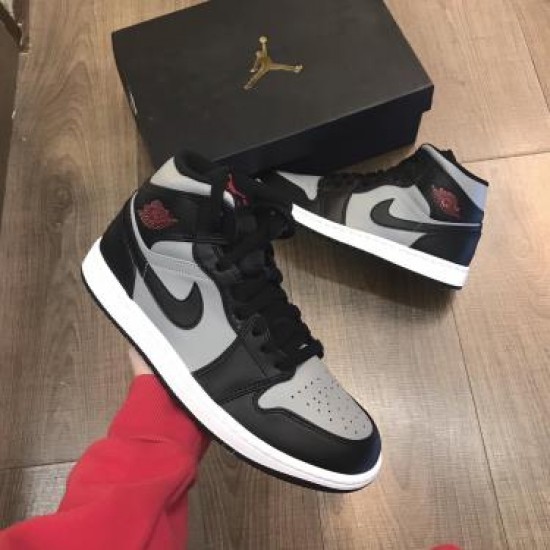 Air Jordan 1 Mid Shadow Červené 554724-096/554725-096 Černá/Particle Šedá-Bílý-Gym Červené