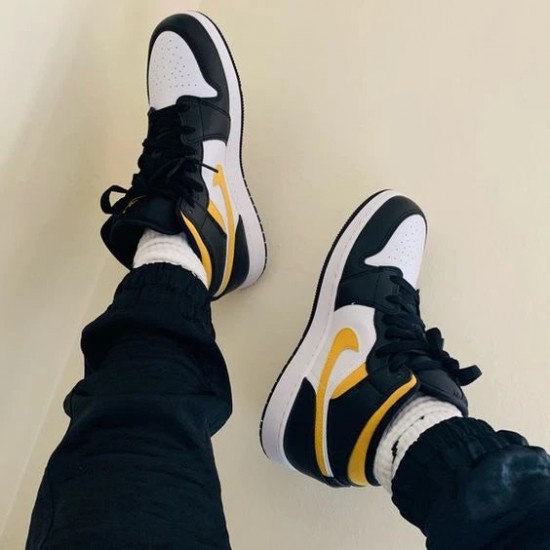 Air Jordan 1 Mid Bílý Pollen Černá 554725-177 Bílý/Pollen-Černá