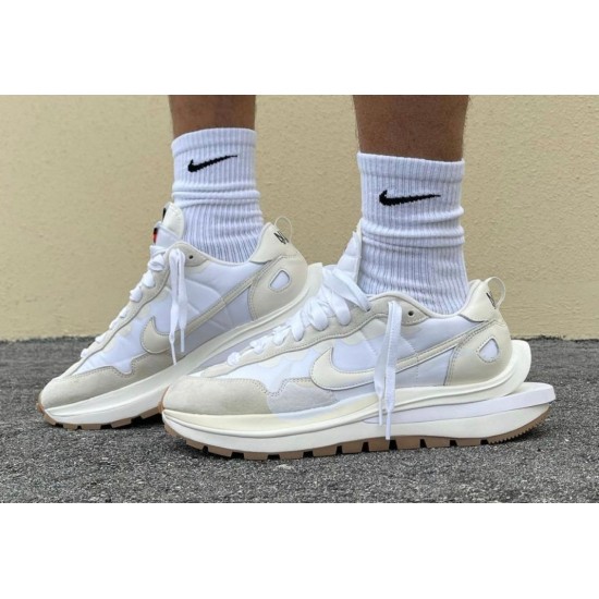 Nike Vaporwaffle Sacai Sail Gum DD1875-100 Sail/Sail-Gum